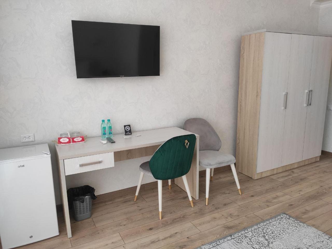 Status Hotel 카르시 외부 사진
