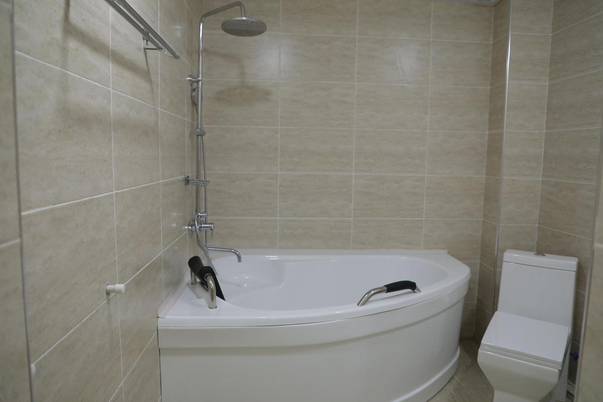 Status Hotel 카르시 외부 사진