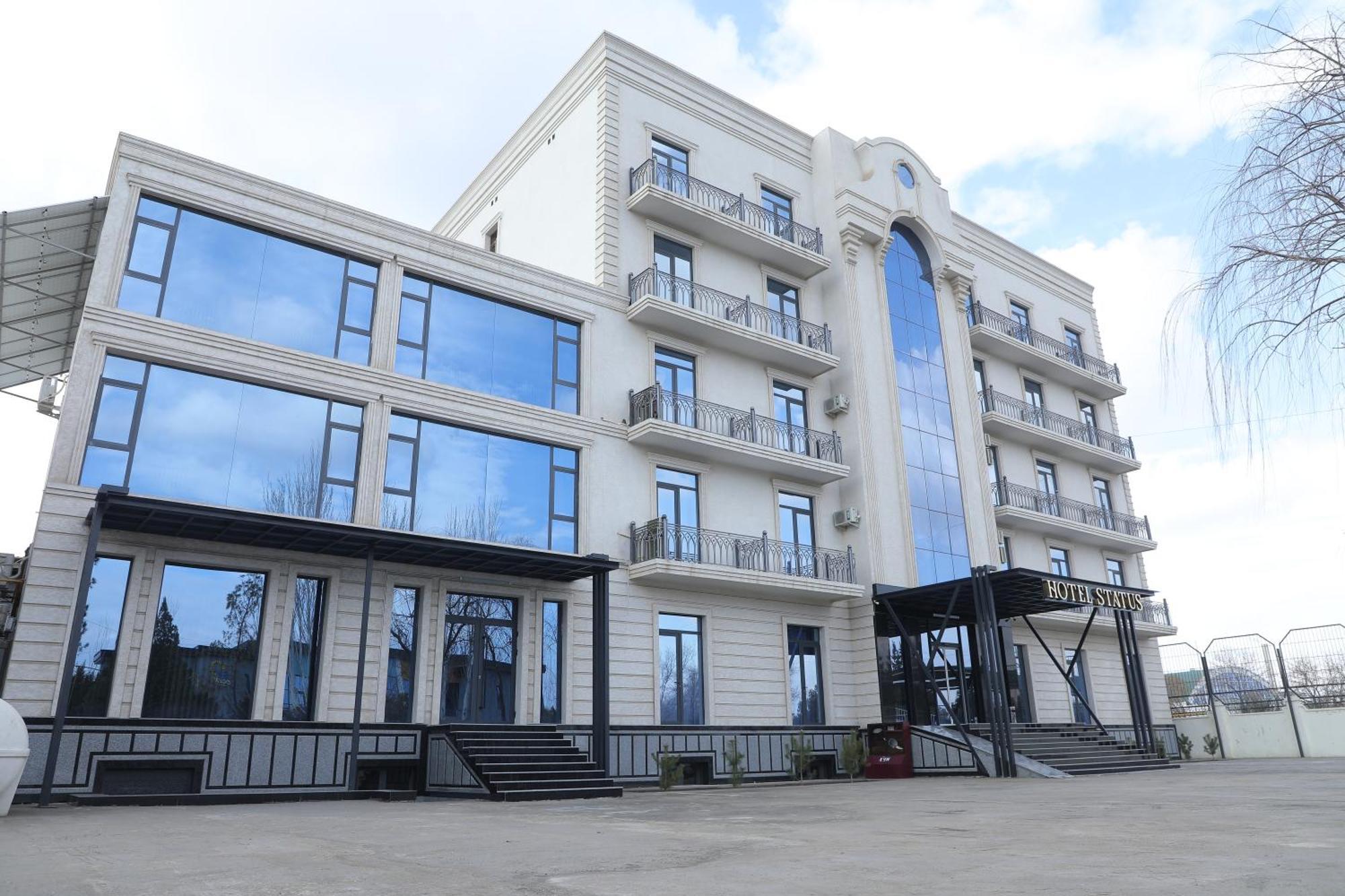 Status Hotel 카르시 외부 사진