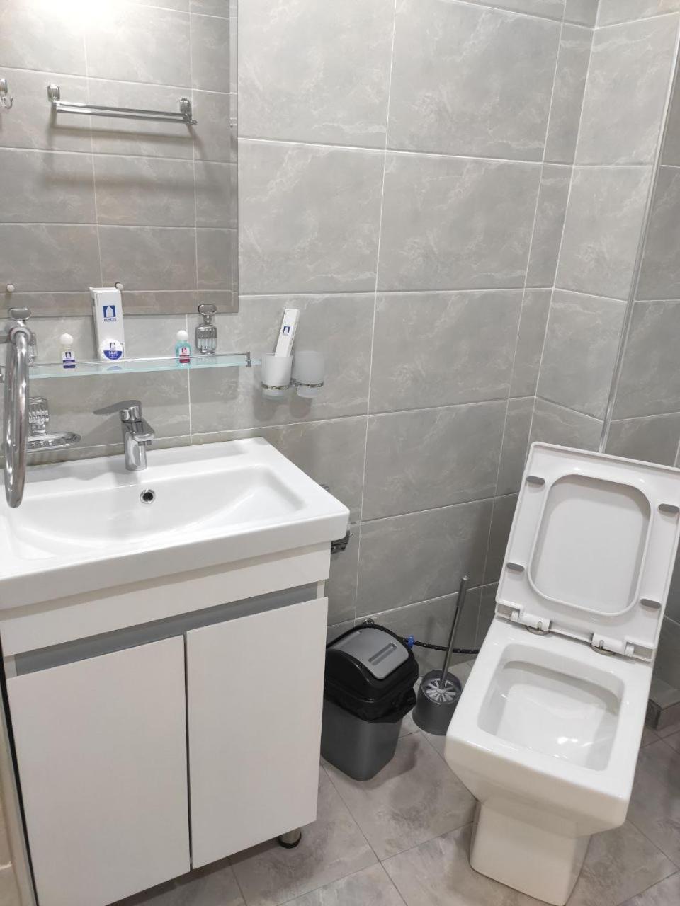 Status Hotel 카르시 외부 사진